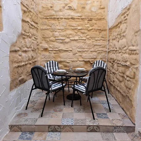 Apartamento La Zarzamora-patio Privado Διαμέρισμα *